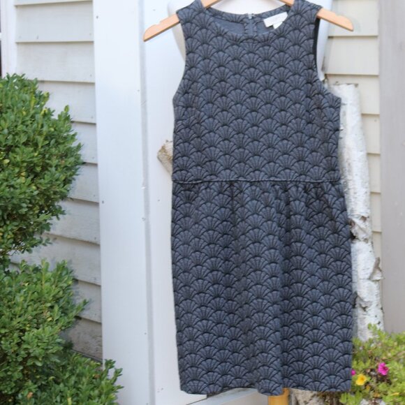 LOFT Petite Grey Black Fan Print Thick Cotton Knit Blend Sleeveless Dress Sz 4P - Picture 1 of 5